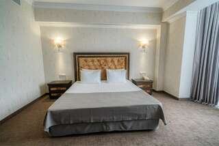 Гостиница Маск Пятигорск Люкс с кроватью размера «king-size»-8