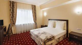 Гостиница Бизнес-Отель «Маск» Пятигорск Стандартный двухместный номер с 1 кроватью-1