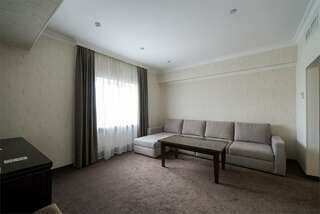 Гостиница Маск Пятигорск Люкс с кроватью размера «king-size»-8