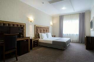 Гостиница Маск Пятигорск Люкс с кроватью размера «king-size»-5