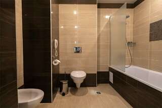 Гостиница Маск Пятигорск Люкс с кроватью размера «king-size»-9