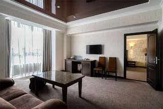 Гостиница Маск Пятигорск Люкс с 2 спальнями-1