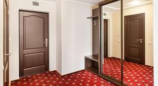 Гостиница Бизнес-Отель «Маск» Пятигорск Стандартный двухместный номер с 2 отдельными кроватями-6