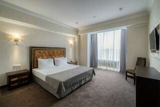 Гостиница Маск Пятигорск Люкс с кроватью размера «king-size»-6