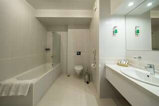 Гостиница Маск Пятигорск Люкс с кроватью размера «king-size»-9